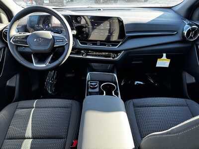 2026 Chevrolet Equinox, $32485.0. Photo 9