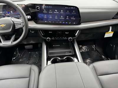 2026 Chevrolet Suburban, $72670.0. Photo 2