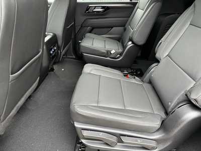 2026 Chevrolet Suburban, $72670.0. Photo 6