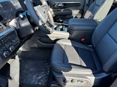 2026 Chevrolet Suburban, $79610.0. Photo 5