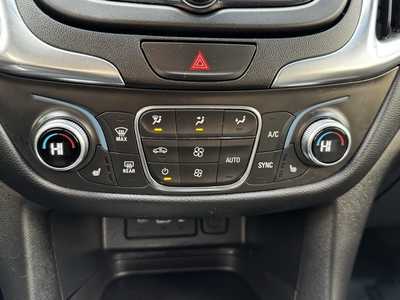 2021 Chevrolet Equinox, $20599. Photo 10