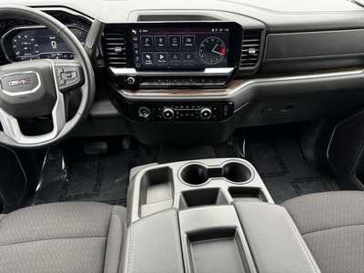 2023 GMC 1500 Crew Cab, $44875. Photo 2