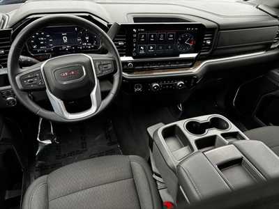 2023 GMC 1500 Crew Cab, $44875. Photo 8
