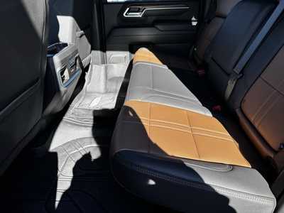 2025 Chevrolet 3500 Crew Cab, $72499. Photo 7