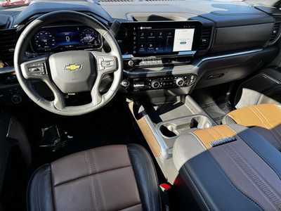 2025 Chevrolet 3500 Crew Cab, $72499. Photo 9