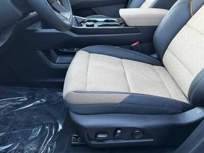 2026 Chevrolet Equinox, $39835.0. Photo 5