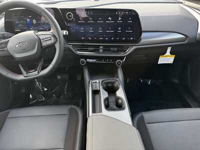 2026 Chevrolet Equinox, $0.0. Photo 2