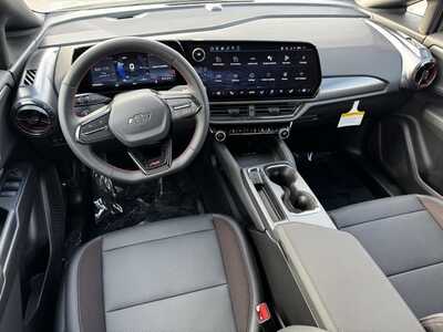 2026 Chevrolet Equinox, $0.0. Photo 8