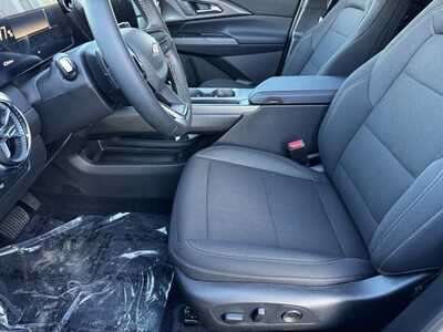 2026 Chevrolet Equinox, $29495.0. Photo 5