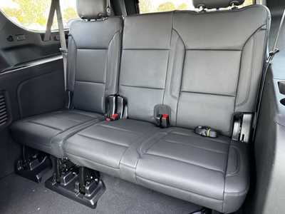 2026 Chevrolet Suburban, $78190.0. Photo 8