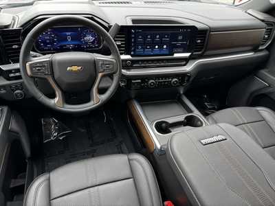 2024 Chevrolet 3500 Crew Cab, $73999. Photo 9