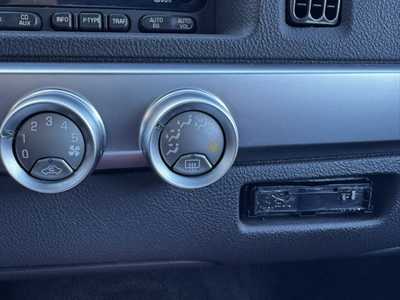 2004 Chevrolet SSR, $19395. Photo 10