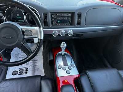 2004 Chevrolet SSR, $19395. Photo 2