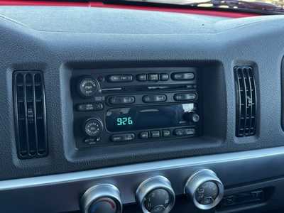 2004 Chevrolet SSR, $19395. Photo 3