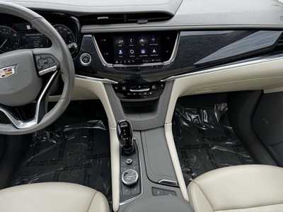 2021 Cadillac XT6, $22990. Photo 2