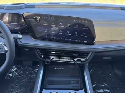 2026 Chevrolet Suburban, $83485.0. Photo 2