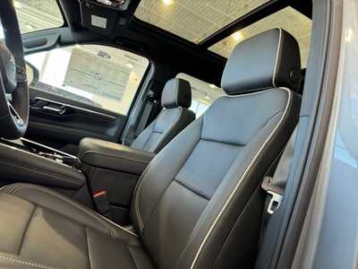 2026 Chevrolet Suburban, $83485.0. Photo 9