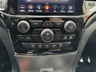 2020 Jeep Grand Cherokee, $23299. Photo 11