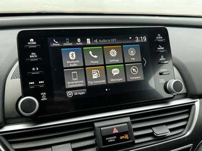 2018 Honda Accord, $16799. Photo 3