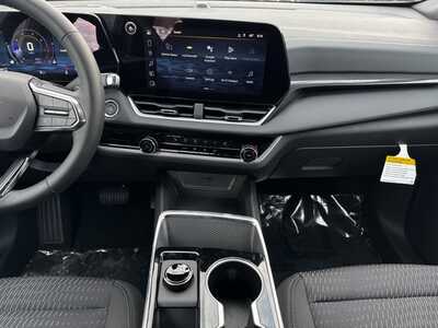 2026 Chevrolet Equinox, $31495.0. Photo 2