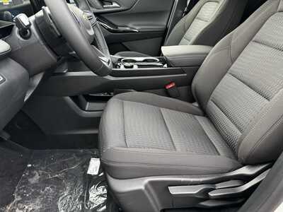 2026 Chevrolet Equinox, $31495.0. Photo 3