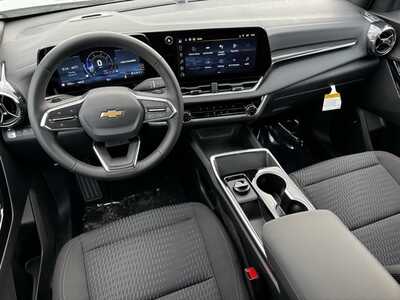 2026 Chevrolet Equinox, $31495.0. Photo 6