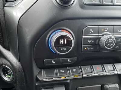 2021 Chevrolet 1500 Crew Cab, $29999. Photo 11