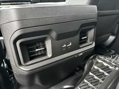 2023 Chevrolet 1500 Crew Cab, $48995. Photo 7