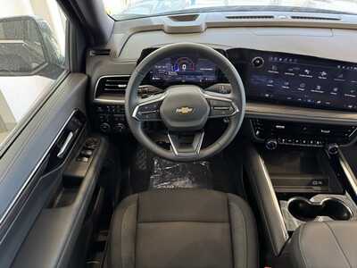 2026 Chevrolet Suburban, $67685.0. Photo 5