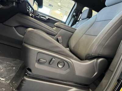 2026 Chevrolet Suburban, $67685.0. Photo 8