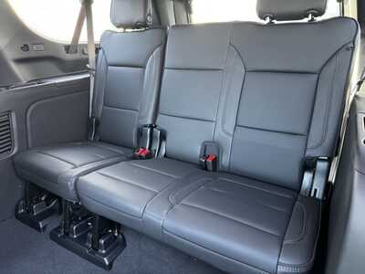 2026 Chevrolet Suburban, $88585.0. Photo 8