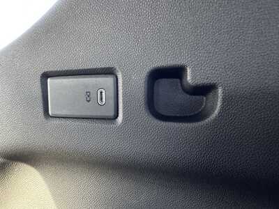 2026 Chevrolet Suburban, $88585.0. Photo 9