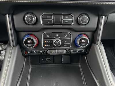 2023 Chevrolet Suburban, $52894. Photo 11