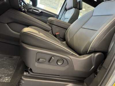 2026 Chevrolet Suburban, $86905.0. Photo 8