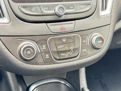 2017 Chevrolet Malibu, $14350. Photo 10