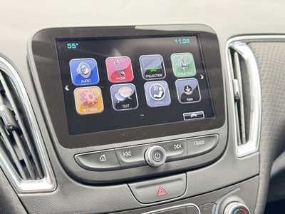 2017 Chevrolet Malibu, $14350. Photo 3