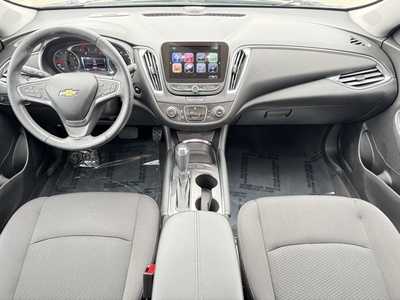 2017 Chevrolet Malibu, $14350. Photo 9