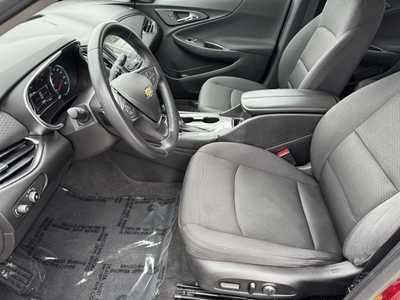 2018 Chevrolet Malibu, $13999. Photo 5