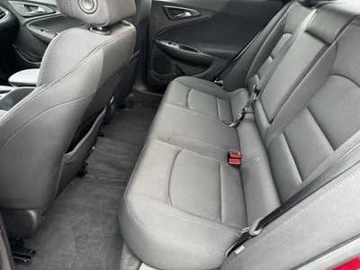 2018 Chevrolet Malibu, $13999. Photo 6