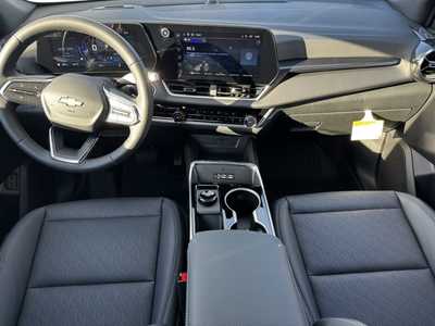 2026 Chevrolet Equinox, $33870.0. Photo 9