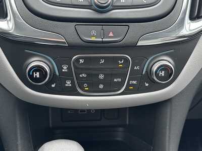 2023 Chevrolet Equinox, $21990. Photo 10