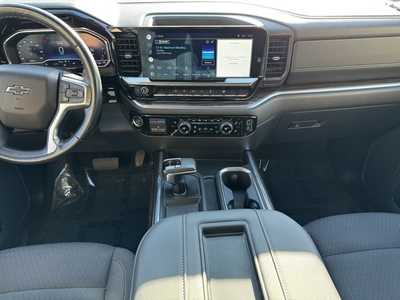 2022 Chevrolet 1500 Crew Cab, $40990. Photo 2