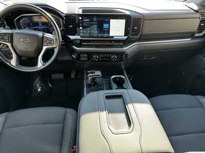 2022 Chevrolet 1500 Crew Cab, $40990. Photo 9