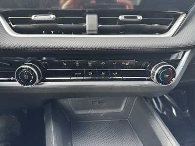 2026 Chevrolet Equinox, $31990. Photo 10