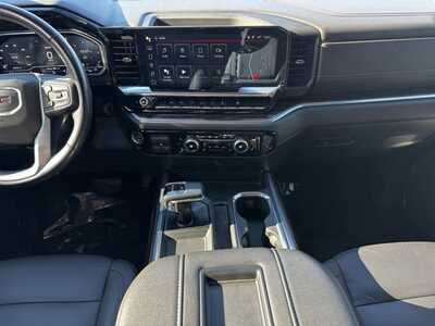 2022 GMC 1500 Crew Cab, $42390. Photo 2