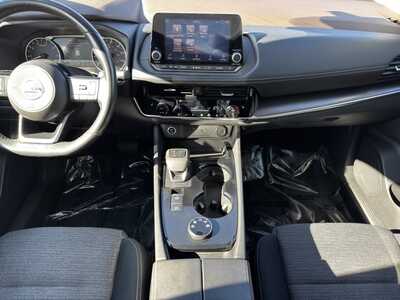 2021 Nissan Rogue, $19999. Photo 2