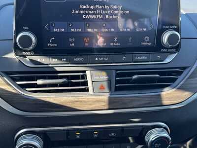 2023 Nissan Altima, $18995. Photo 10