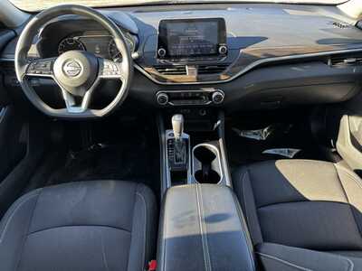 2023 Nissan Altima, $18995. Photo 9