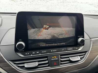 2024 Nissan Altima, $17995. Photo 4