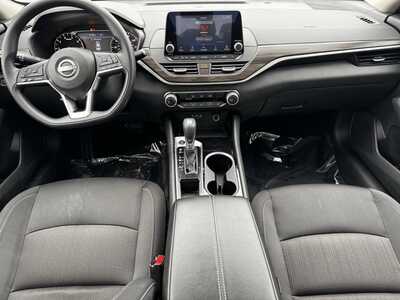 2024 Nissan Altima, $17995. Photo 9